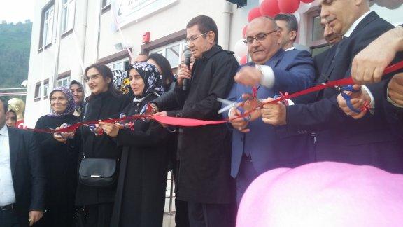Başbakan Yardımcısı Sayın Nurettin Canikli Çanakçı İlçesi´nde açılış törenine katıldı.
